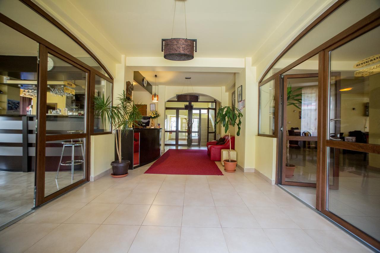 White Horse Predeal Exterior foto
